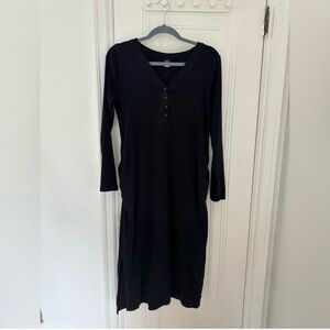 Elegant Black ribbed V-Neck Dress